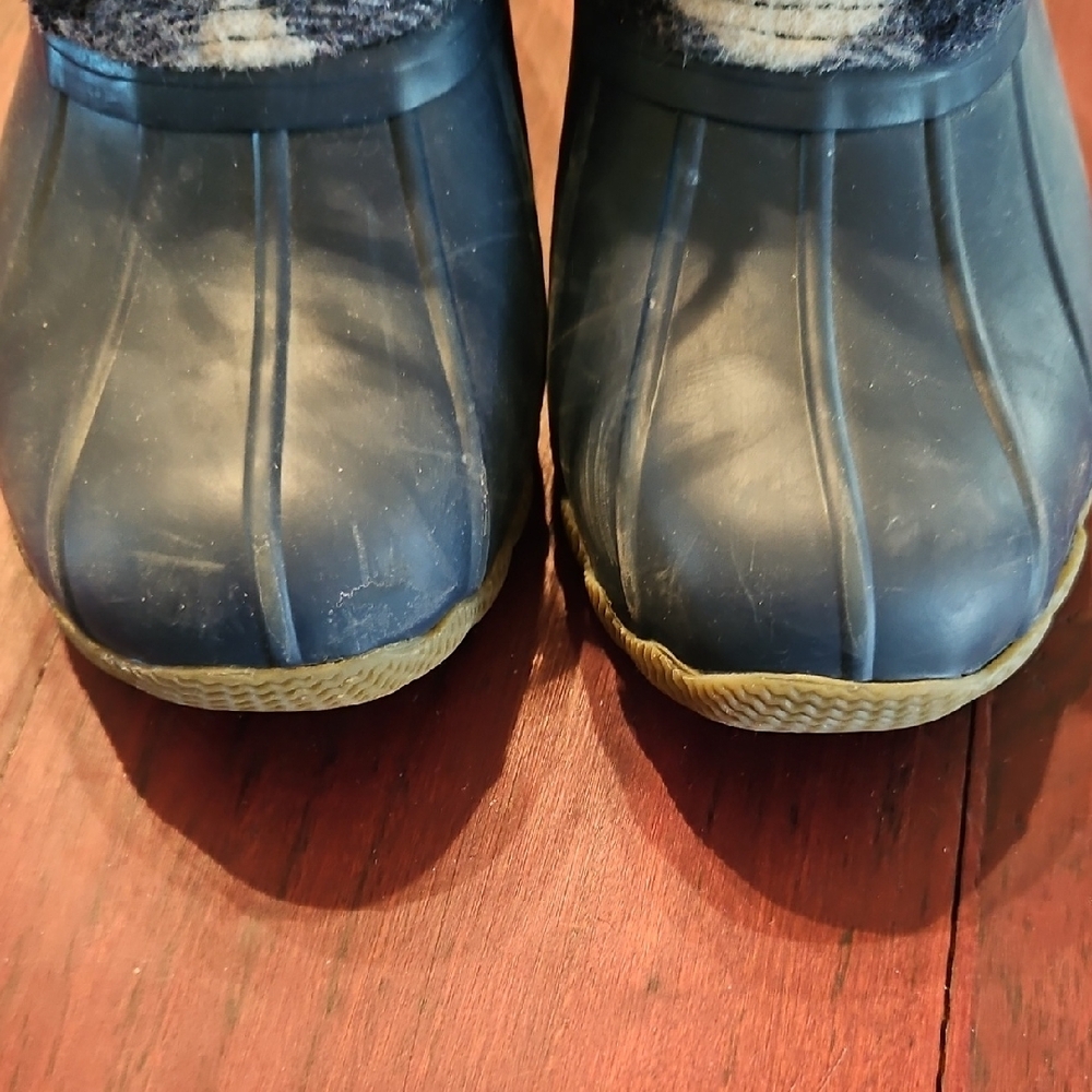 Kids Plaid Duck Boots - Navy and Tan - Picture 8 of 9